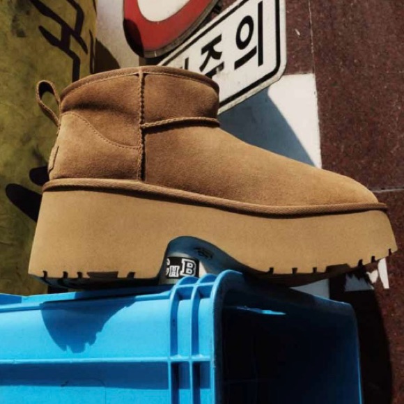 Ugg Short Boots Ultra Mini Platform Ankle Boots Chestnut Size 9 Ugg New Heights